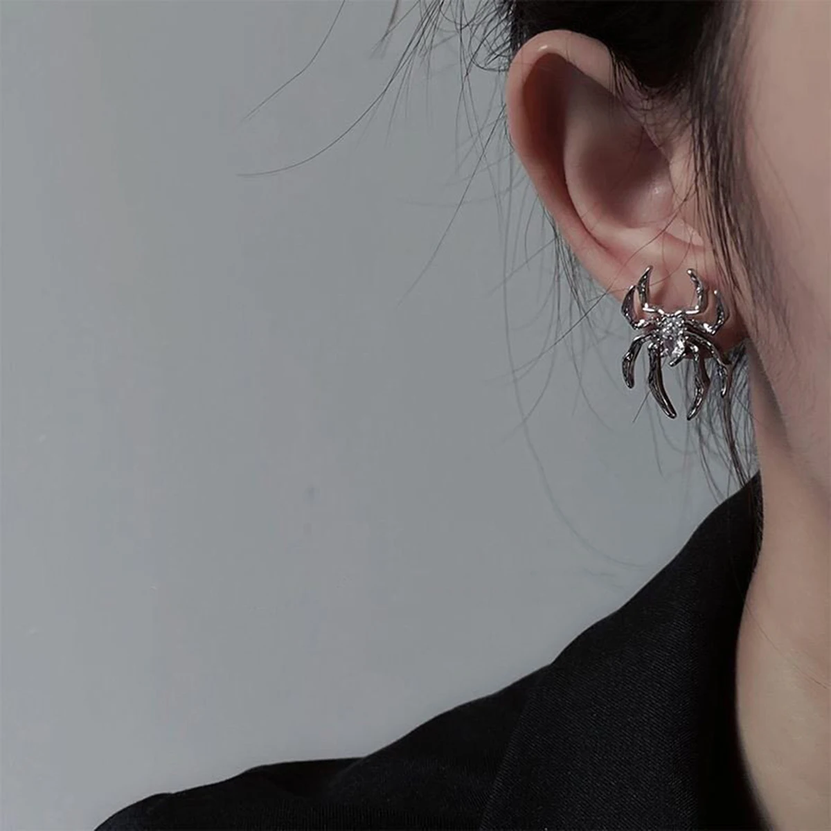 Y2K Style Spider Zircon Earrings Silver Gothic Stud Earrings for Women Halloween Cosplay Jewelry view 5