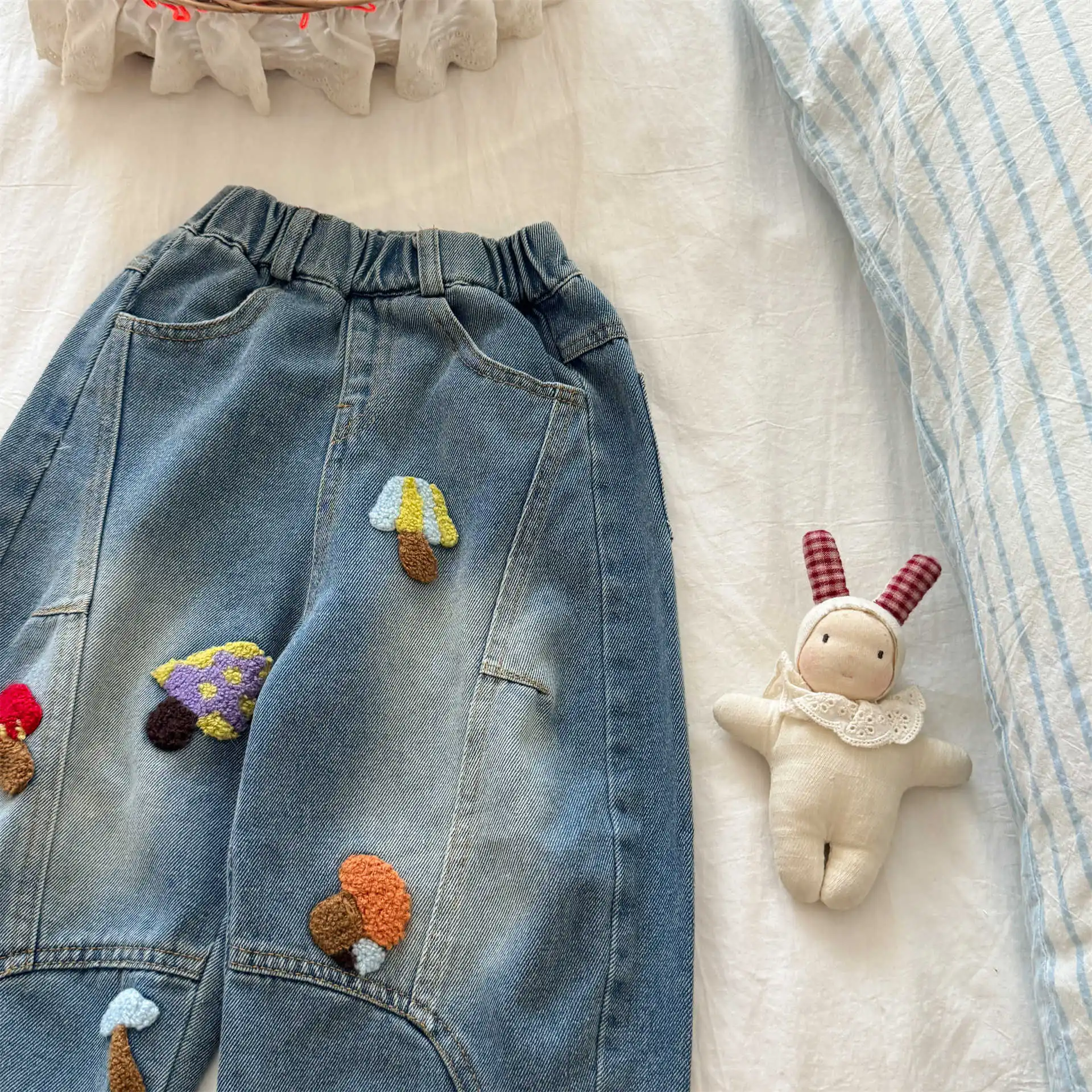 2026 Autumn Kids Wide Leg Pants 1-7Y Cute Cartoon Embroidery Loose Jeans Children Elastic Waist Denim Trousers Boys Girls Cloth