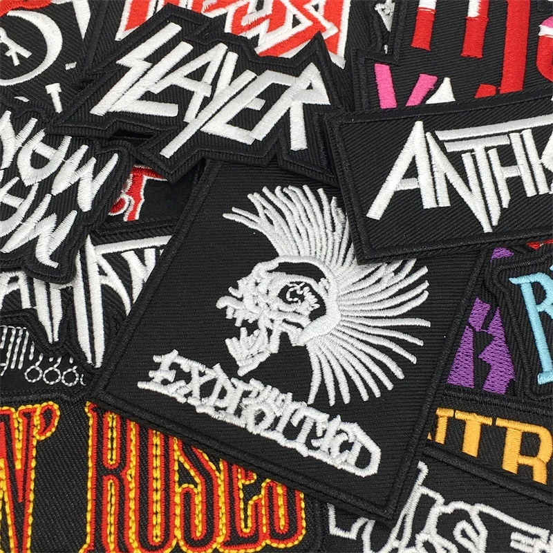 50 stücke viel Mixed Eisen auf Patches für Kleidung Jacke Jeans Bestickt Abzeichen Kleidung Aufkleber DIY Applique Band Rock streifen