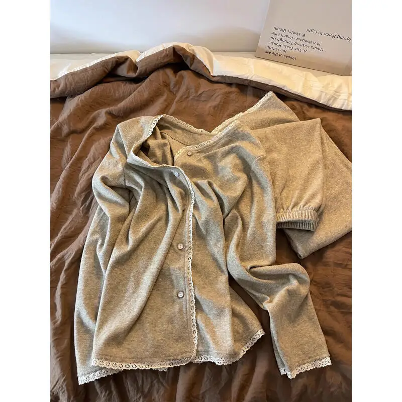 秋冬新作 レディース ホームウェア ソフトな女性用パジャマセット アウターとしても着用可能 ナイトウェア ベルベットフリース パジャマセット 保温性のある寝間着