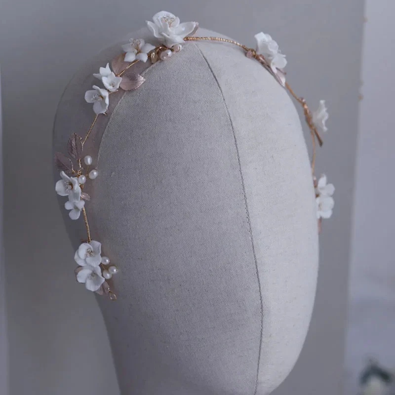 

Золотой, серебряный цвет, листья, свадебная тиара, волосы, лоза, керамический цветок, свадебная повязка на голову, пресноводный жемчуг, женский головной убор