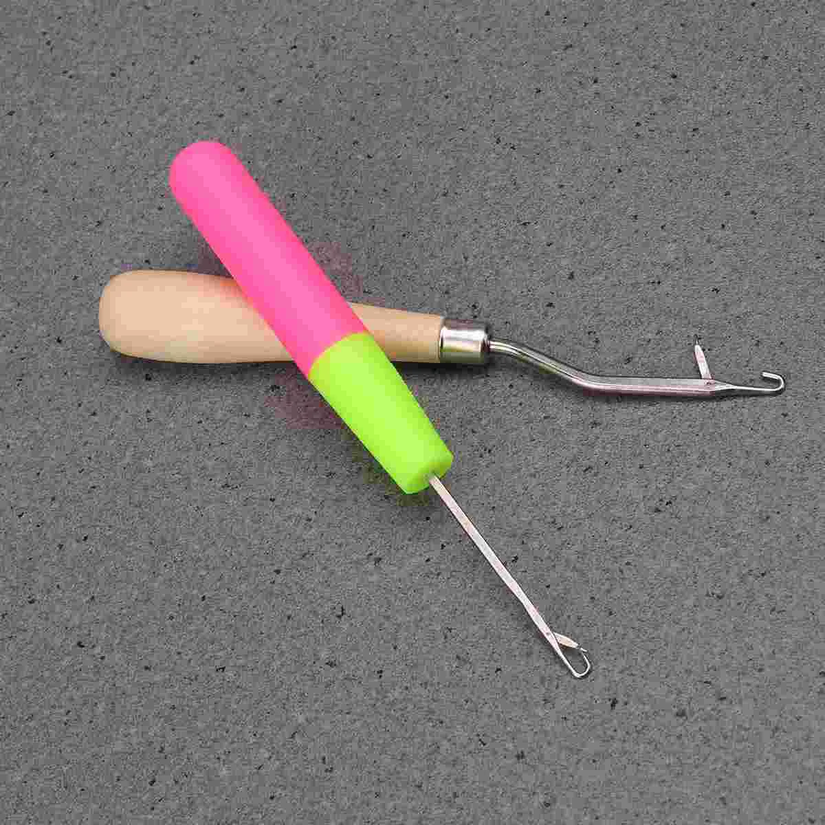 2pcs Wooden Bent Latch Hook Tool and Plastic Latch Hook Crochet Needle Crochet Needle Hook