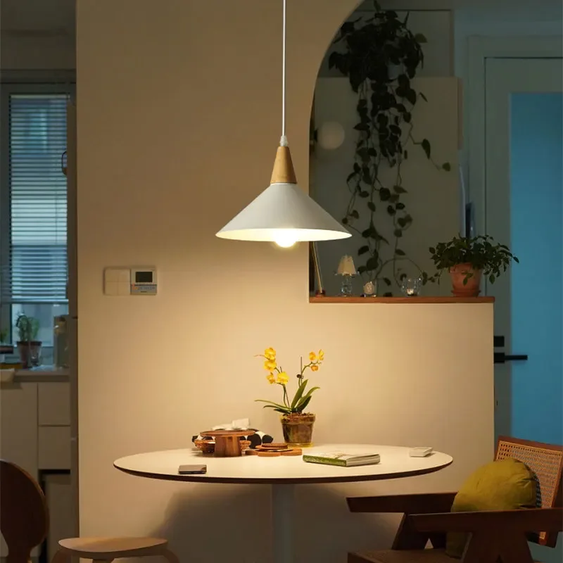 

Простой деревянный потолочный подвесной светильник для ресторана, подвесной светильник для столовой, кухни, светодиодный светильник для внутреннего освещения, регулируемый светильник