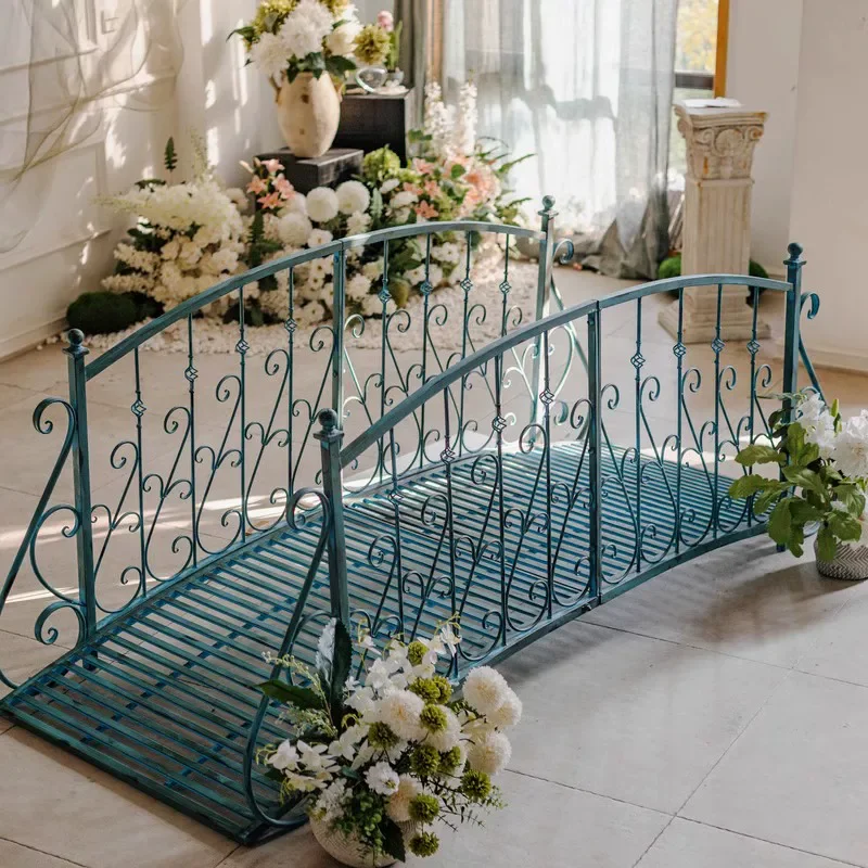 Wrought Iron Handrail European Retro Old Bold Outdoor Wrought Iron Arch Bridge Garden Courtyard