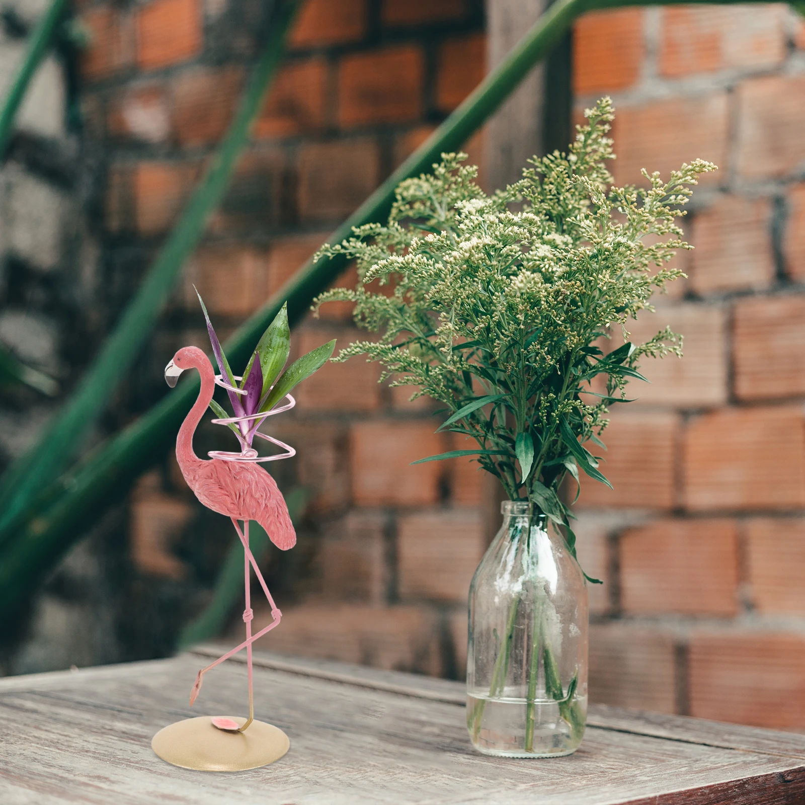 

Air Plant Stand Decorative Flamingo Resin Planter for Home Office Tabletop Display Easy Care Holder for Tillandsia Air Plants