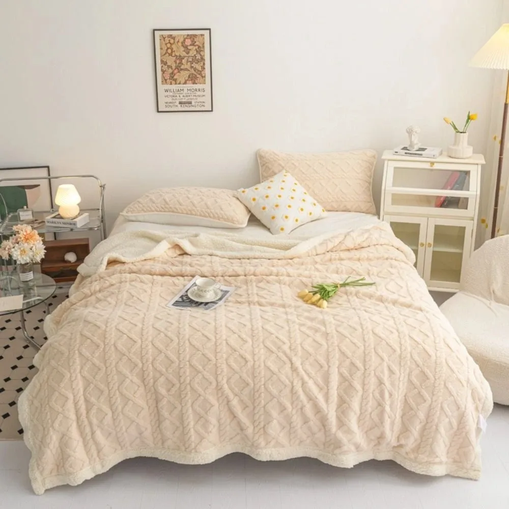 

Solid Color Coral Velvet Blanket Jacquard Design Thicked Rhombus Flannel Blanket Comfortable Soft Office Nap Blanket Home