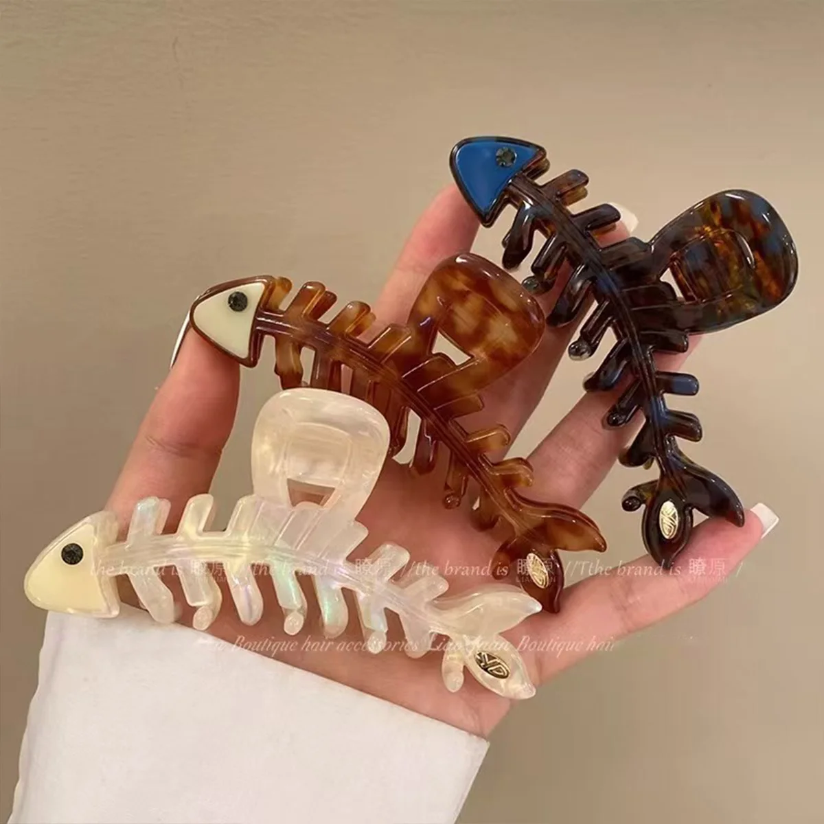 1 Stück Modische große Haarspange aus Acetat im Fischgräten-Design für Damen, französisches Design, niedliche Haifischklammer für den Hinterkopf, Haaraccessoire – Detail 2