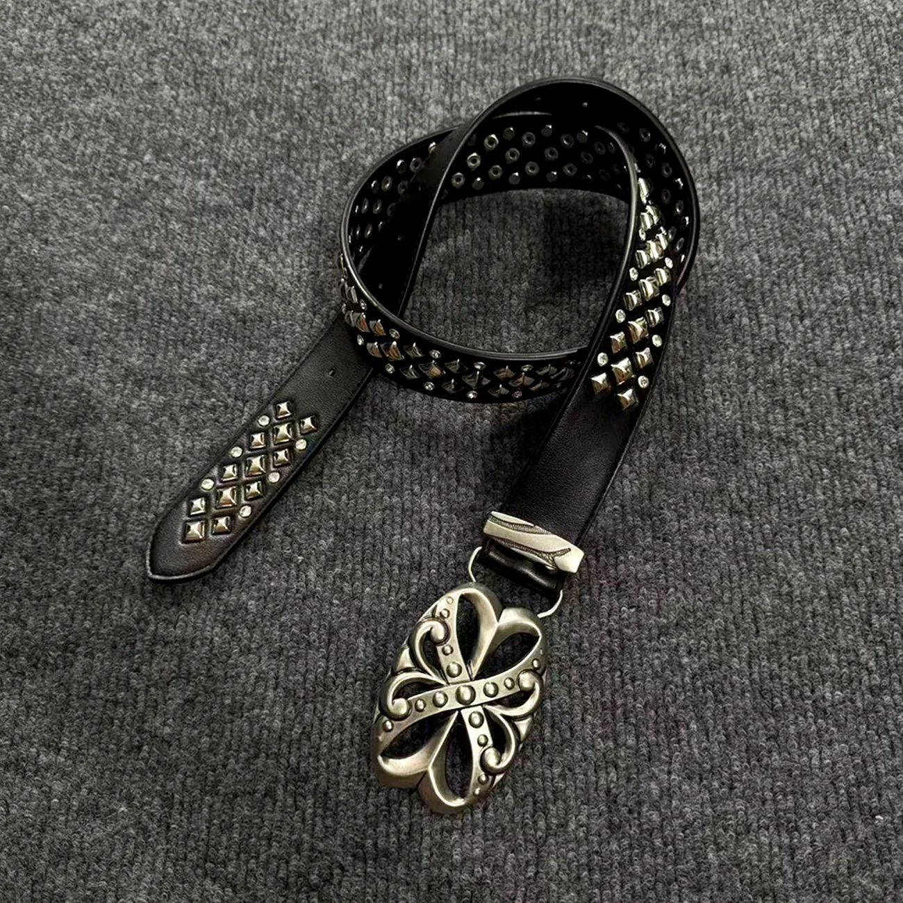 Vintage Punk Rivet Faux‑Leather Waist Belt Carved Floral Metal Buckle Rhinestone Decor Unisex Street‑wear Strap For Men Women