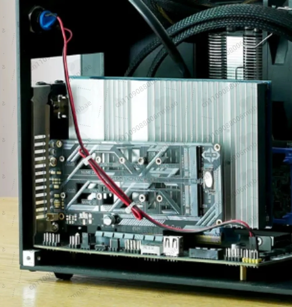 

C1 storage NAS docker container platform D1581 complete machine, aluminum square M supports SAS hard disk