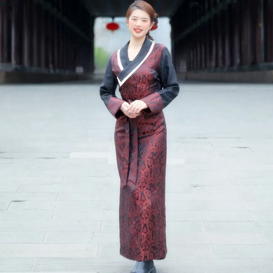 

Bhutanese Nepal Robe Paired With Daily Wear Qinghai-Tibet Plateau Girl Gown Women's Retro Tibetan Attire in OrientTown TP074
