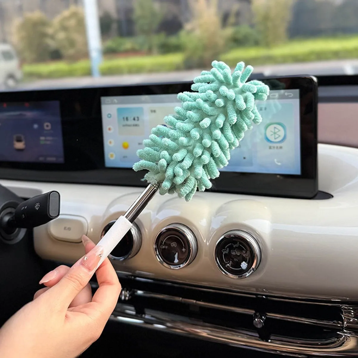 Car Duster Brush, Extendable Soft Dusting Tool for Vehicle and Home Bookshelf Cleaning, Car Accessory