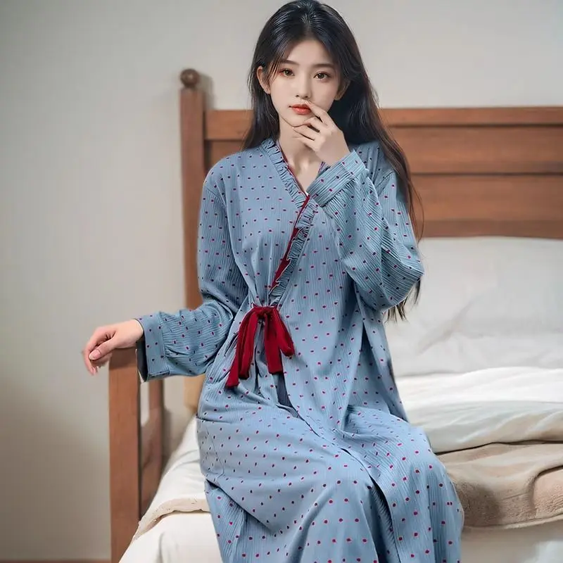 

Женская ночная рубашка, весна-осень, длинный халат с длинными рукавами в дворцовом стиле, длинный халат в горошек, модная ночная рубашка в корейском стиле, пижамный халат