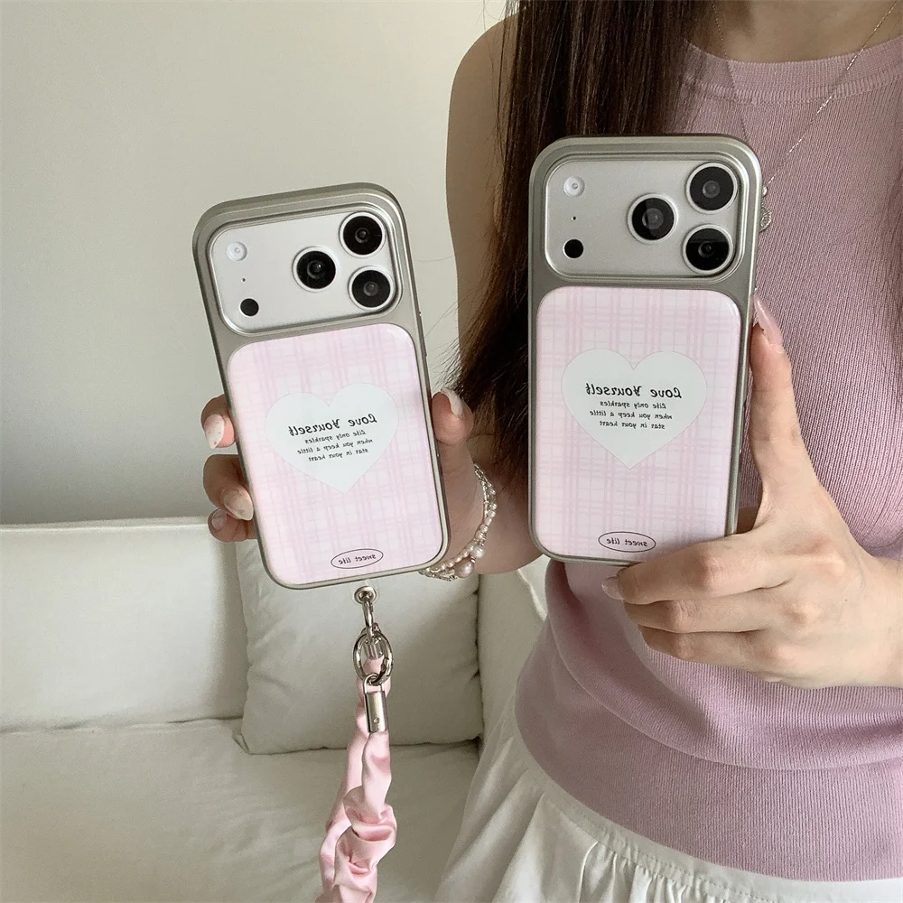 Cute Heart Pink Plaid Phone Case For iPhone 18 Pro Max 18 Pro 17 16 15 Electroplated Frame With Wrist Strap Shockproof Cover