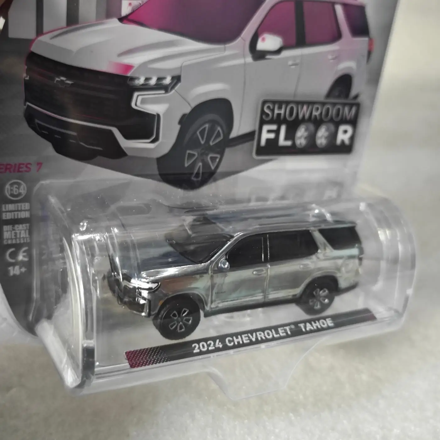 

Greenlight 1:64- 2024 Chevrolet Tahoe Silver Plated
