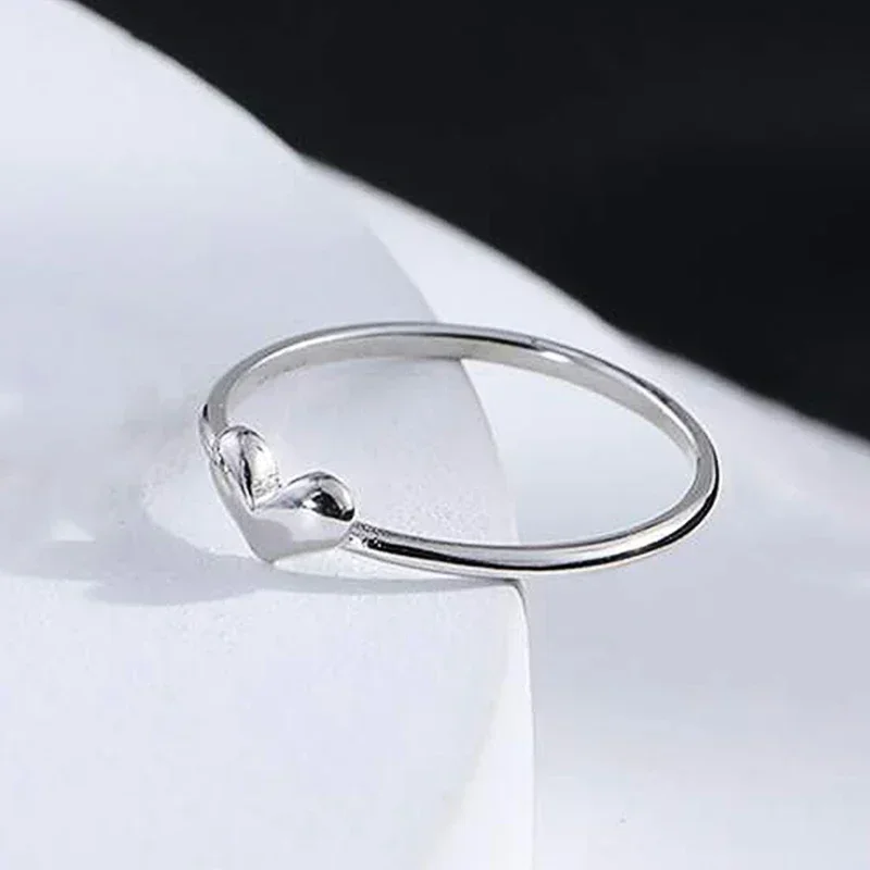 2026 Simple Fashion Heart Finger Ring Female Daily Wearable Jewelry Teen Girls Versatile Metallic Style Accessories for Women