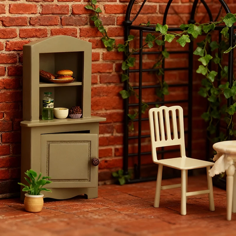 قطعة واحدة من خزانة الزاوية الخشبية المصغرة، تفاصيل واقعية، مثالية لديكور العطلات، مثالية لبيوت الدمى والمشاهد المصغرة #1