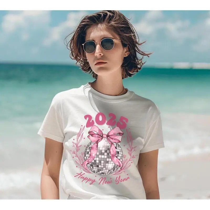 Camiseta de celebración de Año Nuevo 2025 Happy Cheers to Festive Family Outfit