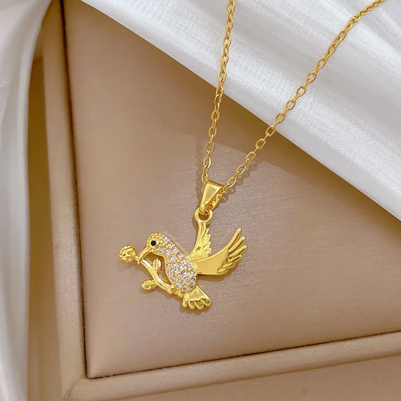 Fashionable Luxury Stainless Steel Crane-Borne-Rose Pendant Necklace for Women Versatile Minimalist Lockbone Chain Accessory