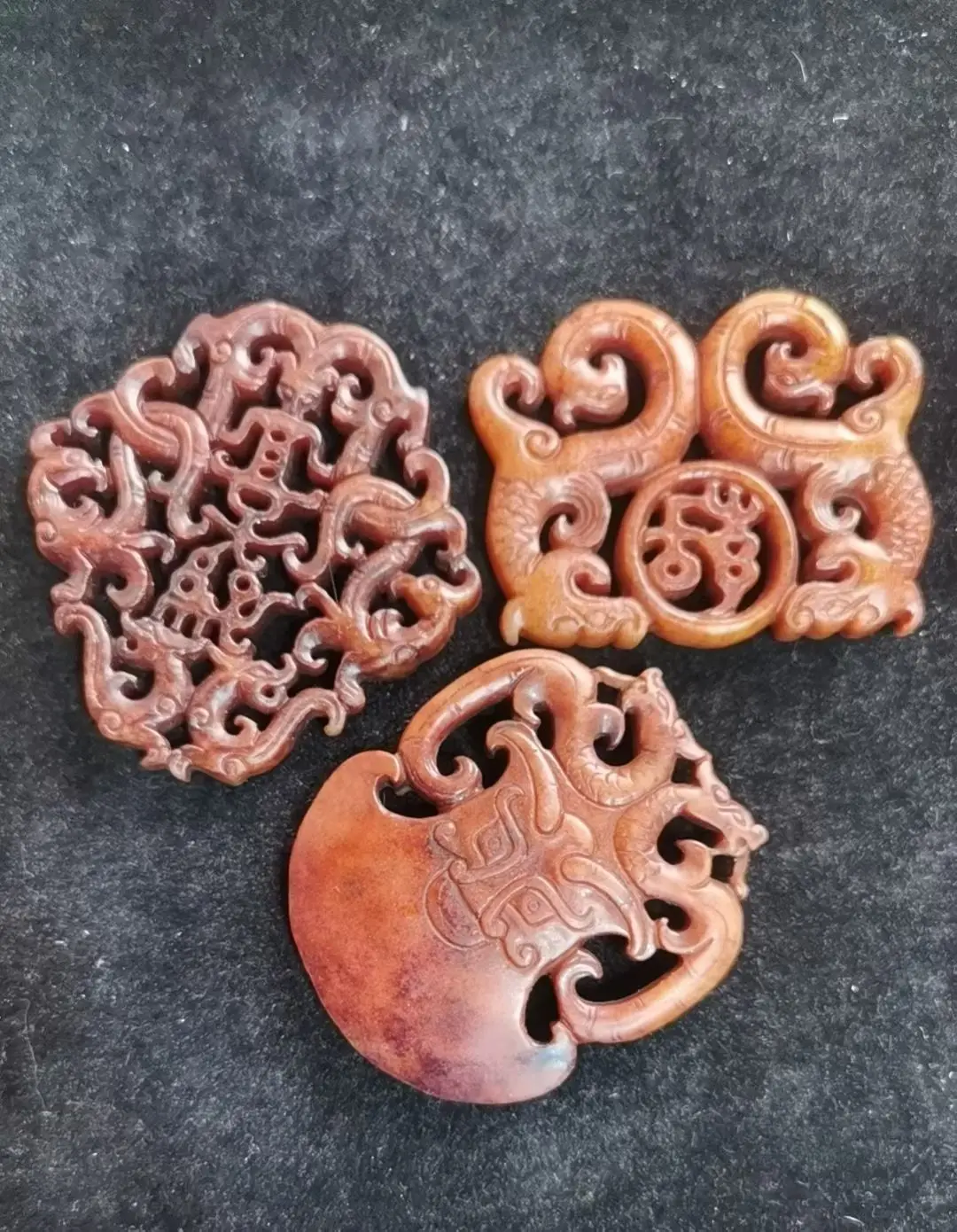 

AAA 1 шт. сокровище китайский винтажный Hetian старый нефрит 3 вида полых резных подвесок тотем резьба амулет Таймстаун