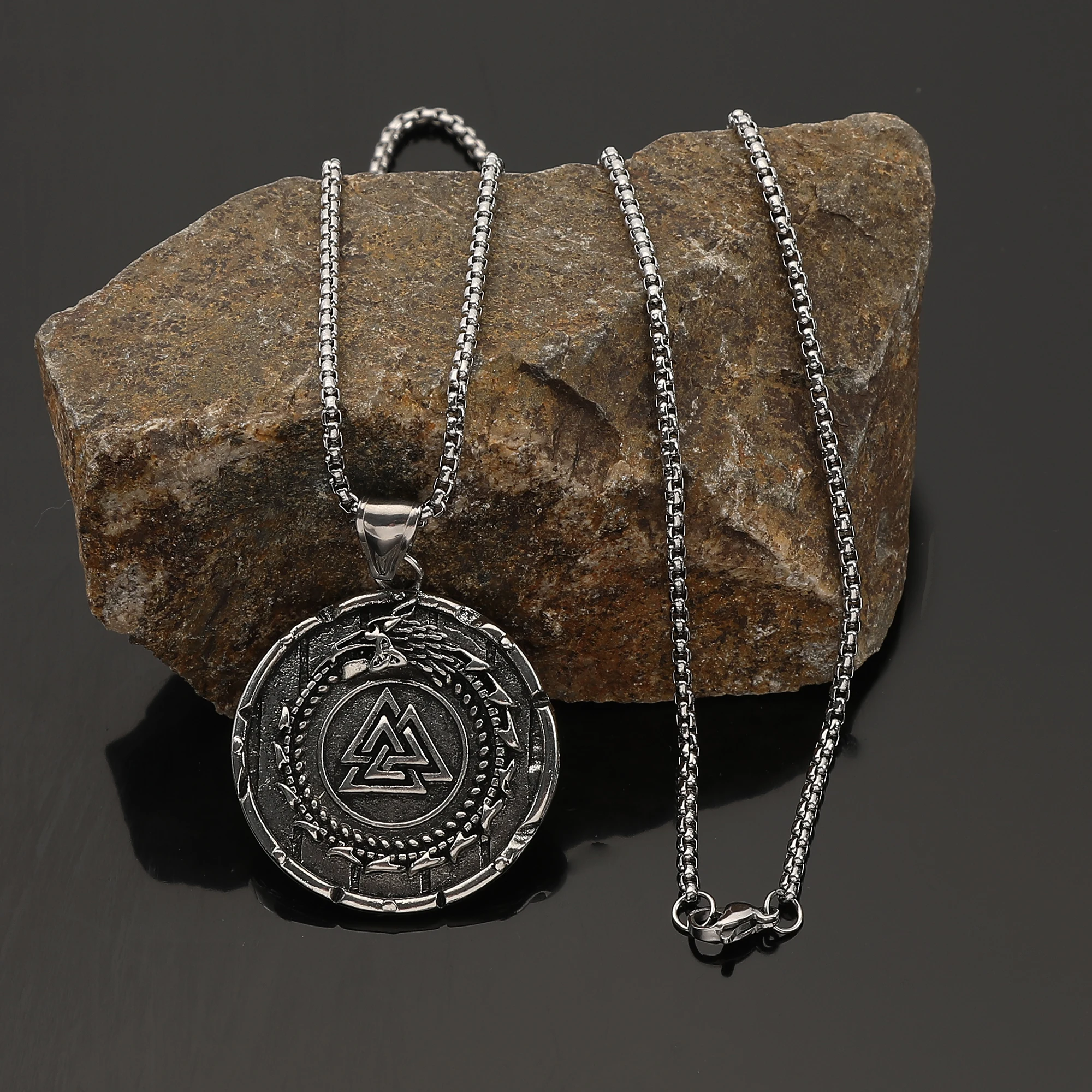 Retro Viking World Snake Pendant Necklace Odin Shield Fashion Easiest for Match Men's Necklace Norwegian Style Party Accessories Valentine's Day Father's Day Birthday Gift