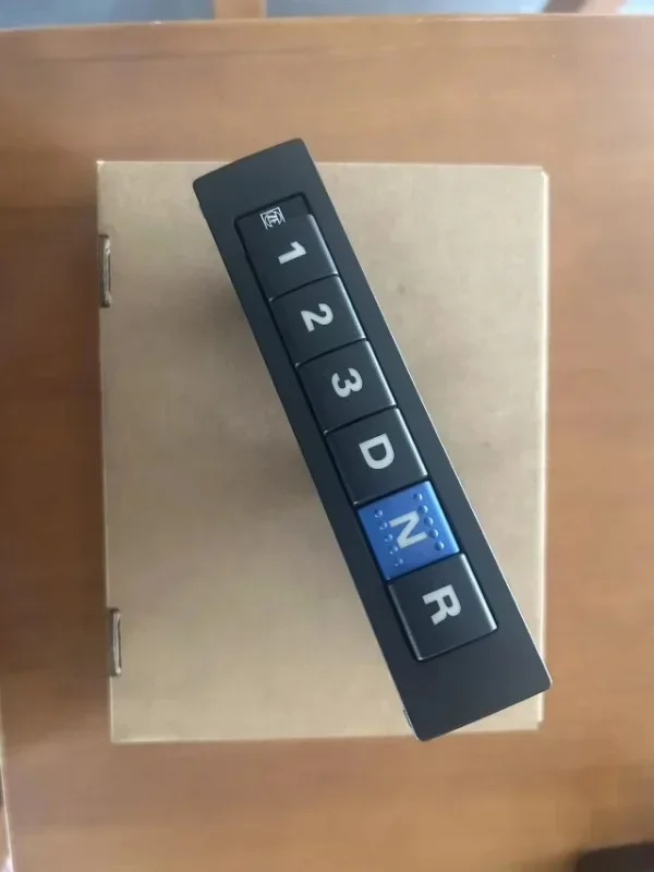 6006341052 6006341033 6006341048 6006341029 Interruttore a pulsante V-olvo S-CANIA DAF Parti europee del camion