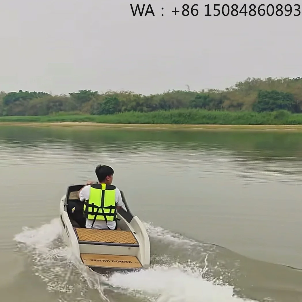 Jet ski portable et durable, composant motorisé léger et stable pour les loisirs aquatiques sur lac et mer pendant une longue durée