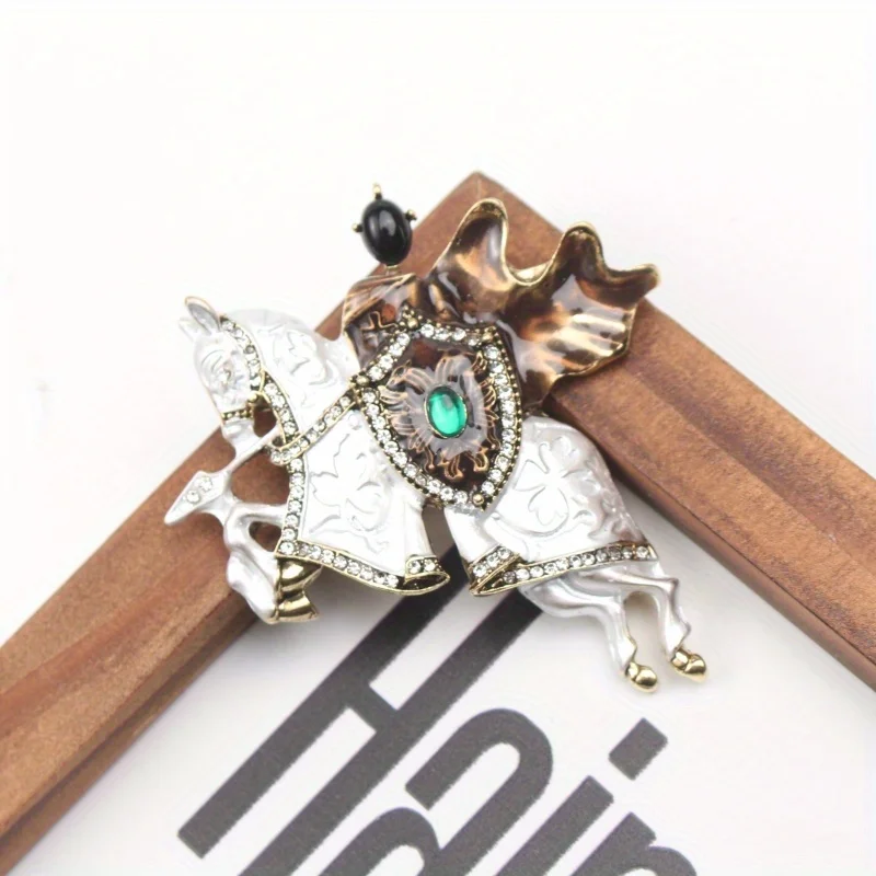 Stylish Retro Fairy Knight Brooch Style Sweater Brooch Don\'t Fight Riding Knight Coat Accessories