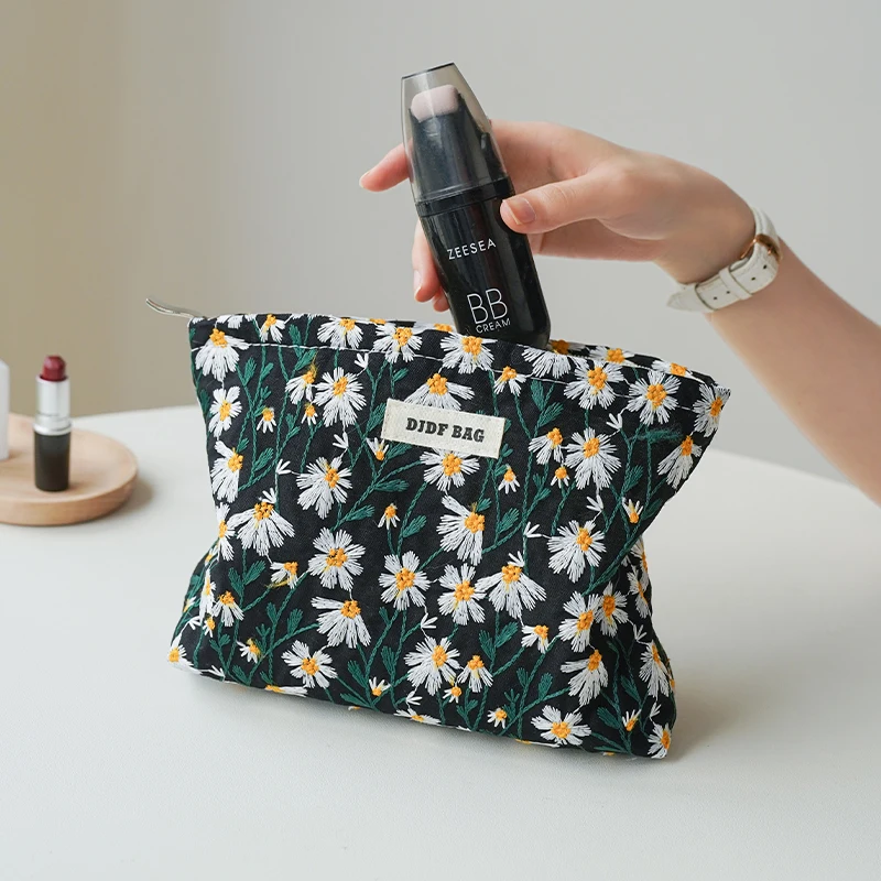 Borsa per il trucco da donna con ricamo nero borsa per la conservazione degli assorbenti igienici per cosmetici di grande capacità borsa da toilette