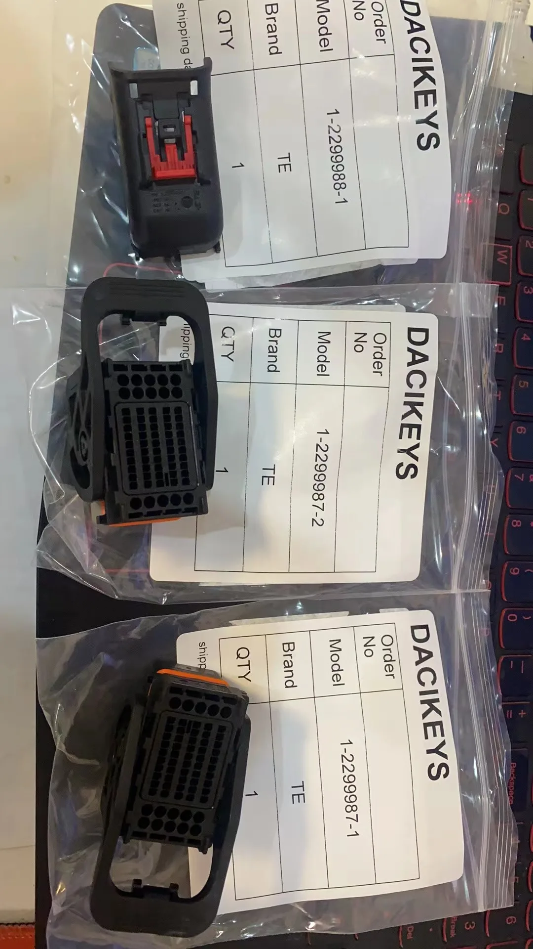 

5PCS 1-2299988-1 1-2299988-2 1-2299987-1 1-2299987-2 TE Connector