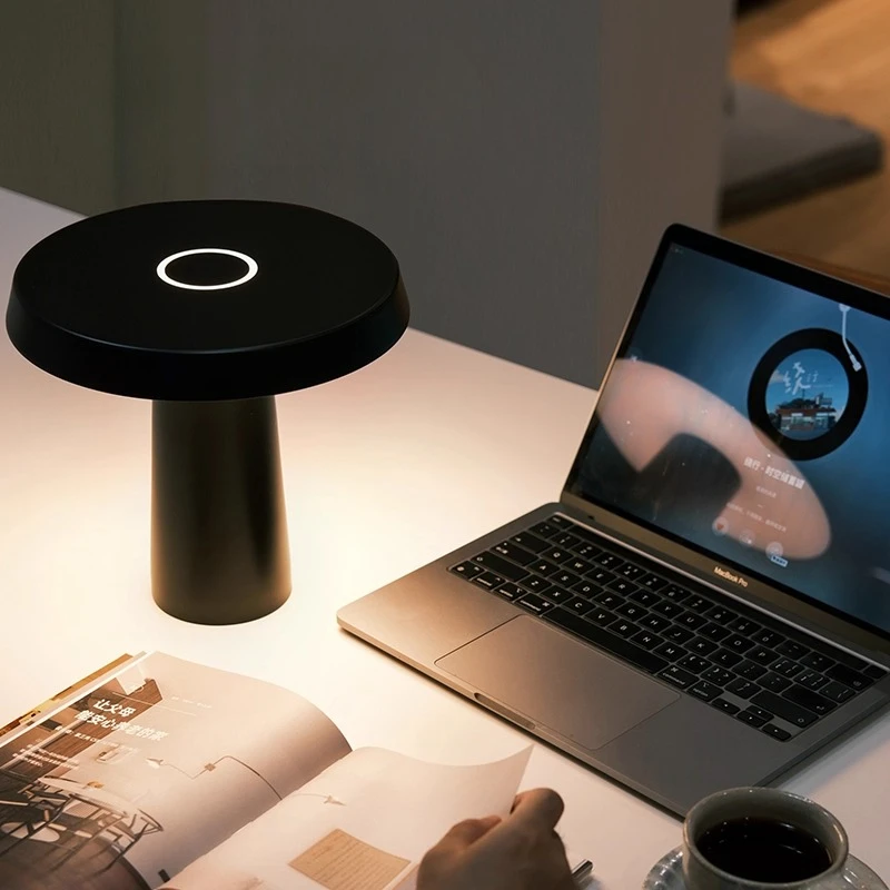 ما بعد الحداثة مخروطي الاكريليك مصابيح طاولة استدارة الحديد عاكس الضوء غرفة المعيشة غرفة نوم دراسة مكتب قابلة للشحن مكتب القراءة الخفيفة