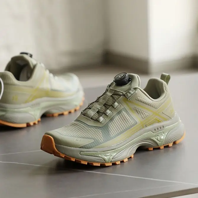 

New 2025 Summer Hot Sale Lightweight Breathable Wearable Hiking Shoes Outdoor Sports Shoes Casual Shoes Fitness Shoes Very Good