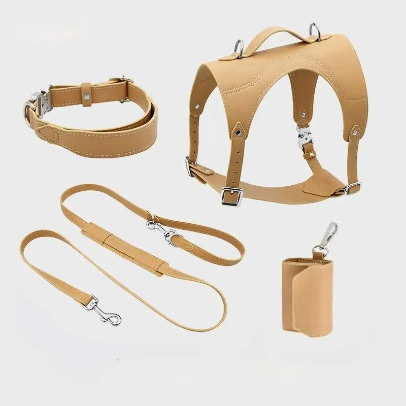 

Премиальный набор для собак из натуральной кожи: шлейка, поводок, ошейник, держатель для пакетов для уборки за питомцем. Включает шлейку, поводок и ошейник из натуральной кожи.