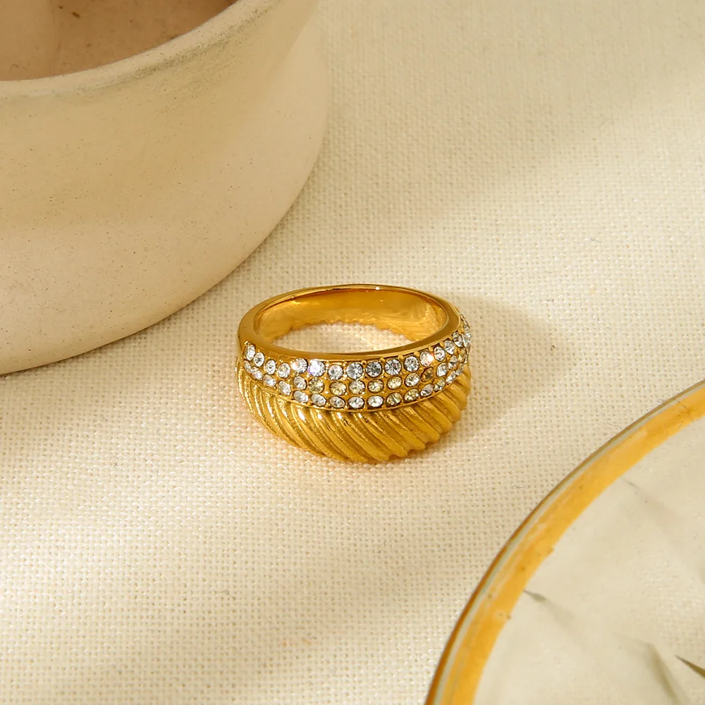 PVD 18K Gold Plated Stainless Steel Rings Chubby Star Cubic Zirconia Statement Finger Ring Bijoux Femme New Waterproof Jewelry