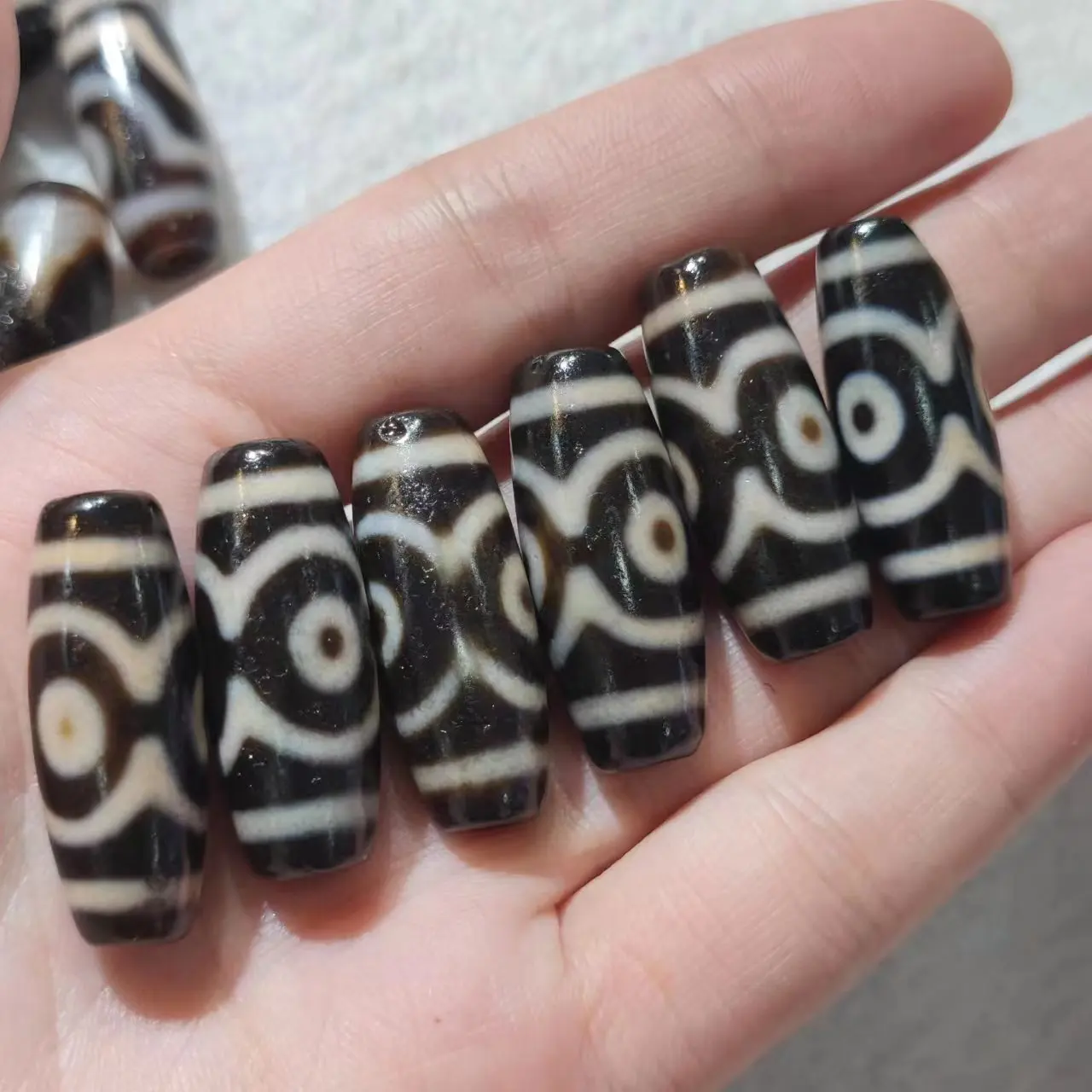 

5pcs/lot natural multiple pattern old agate dzi wholesale Handmade beads Black-white-brown Weathering lines Ethnography jewelry