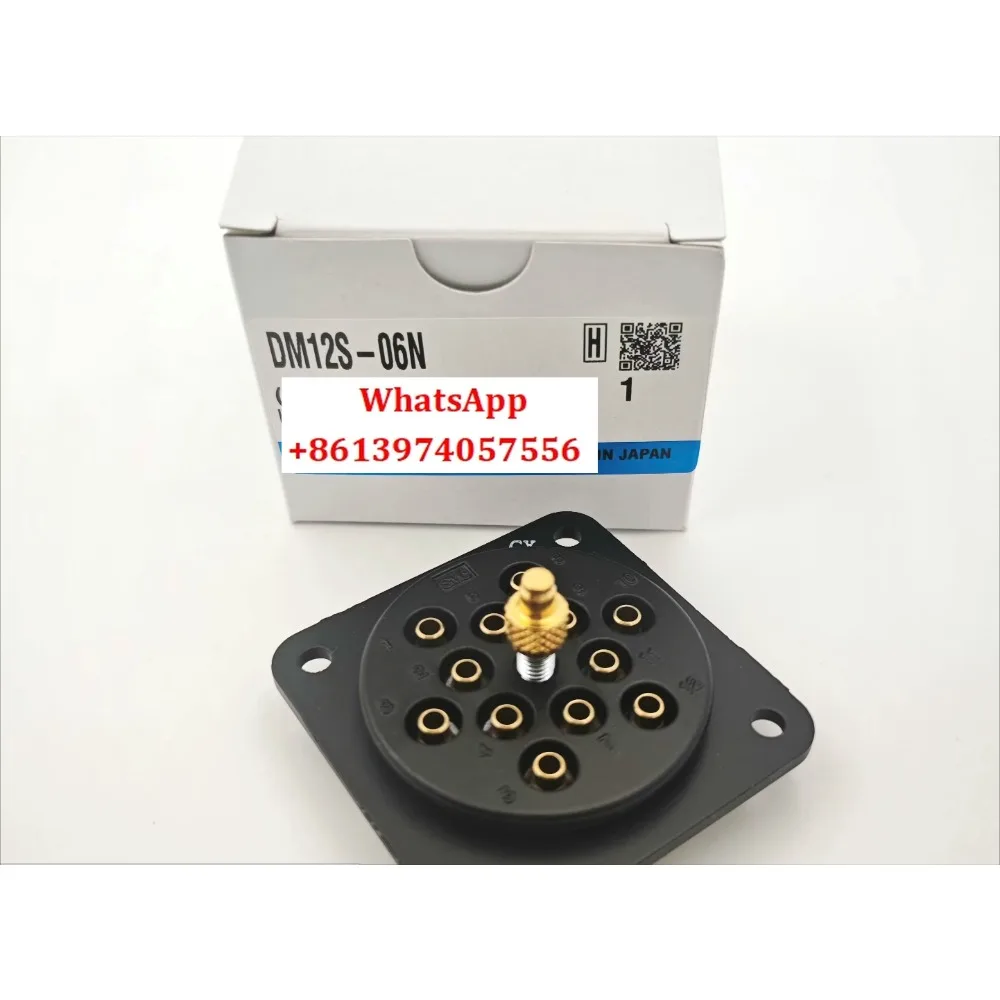 

Оригинальный многотрубный соединитель SMC Японии DM12S-06N, DM12-06N