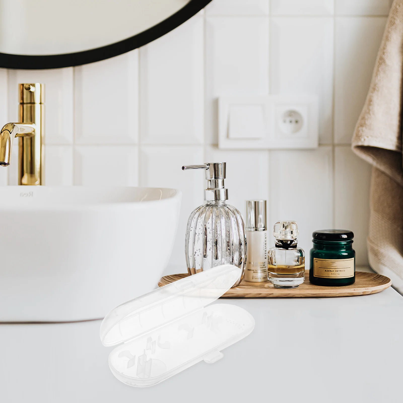 

Portable Toothbrush Plastic Travel Case Toothbrush Heads Holder Cover for Electric Toothbrush (Transparent)