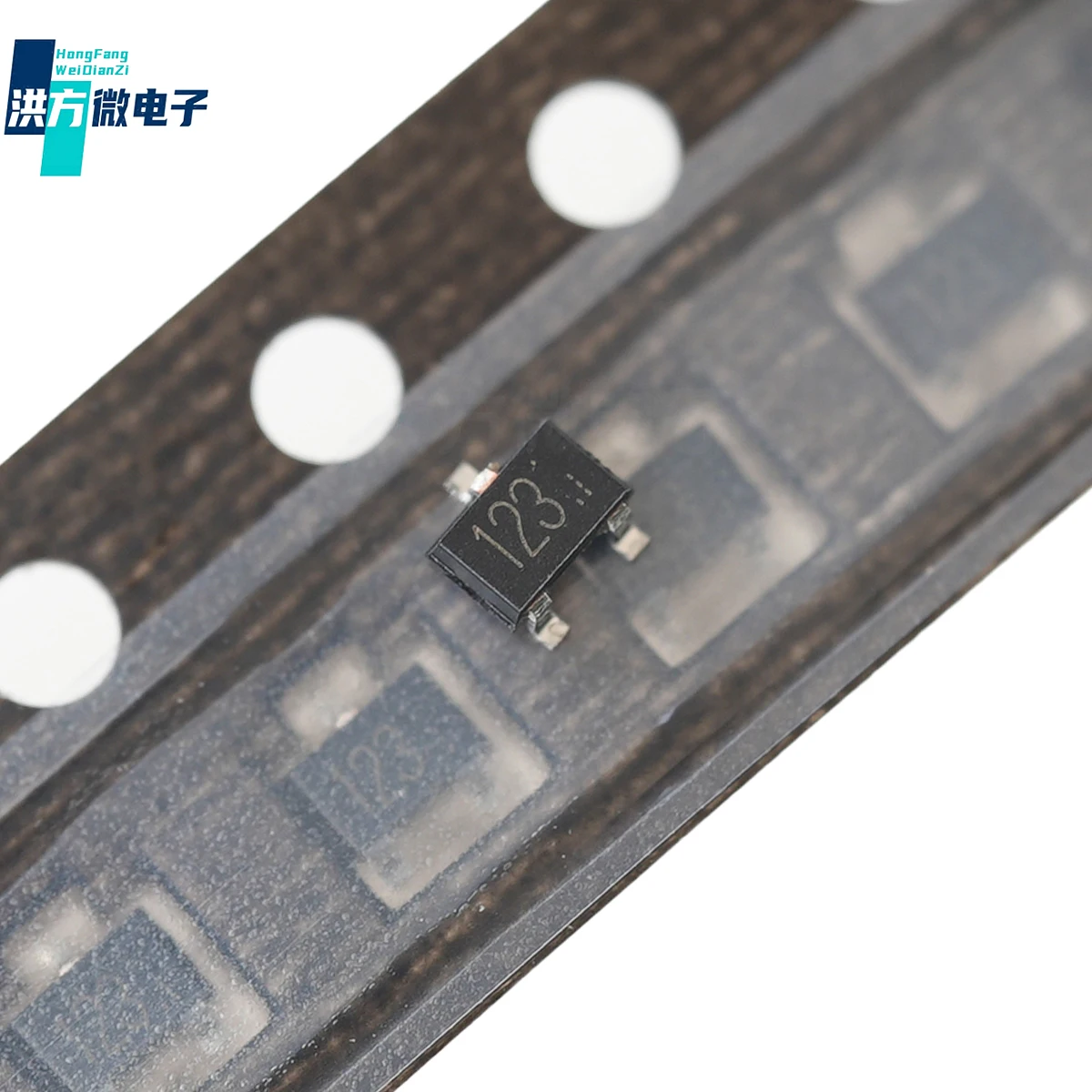 配信元のデジタルトランジスタ,200mw,50v,100ma,1 npn,10-200個sot-323 SC-70 dtc143zuat106,マーキング: 123