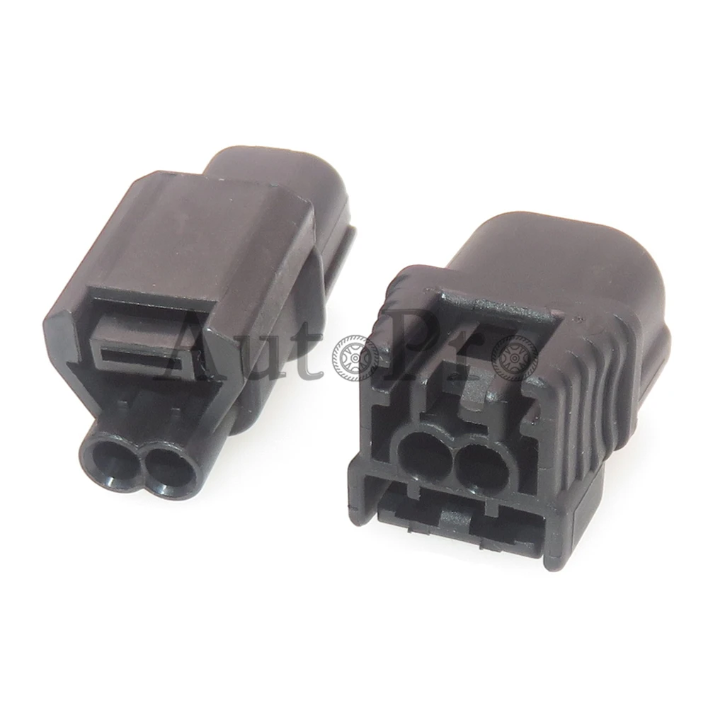 Рисунок 4 - Розетка для подключения кабеля к зарядному устройству