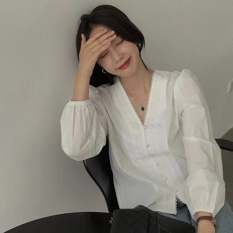 

Свободный фонарь с v-образным вырезом Sve, кружевной утюг для женщин, повседневный универсальный утюг Dongda Gate, новинка весны 2022, чистый цвет, для поездок на работу