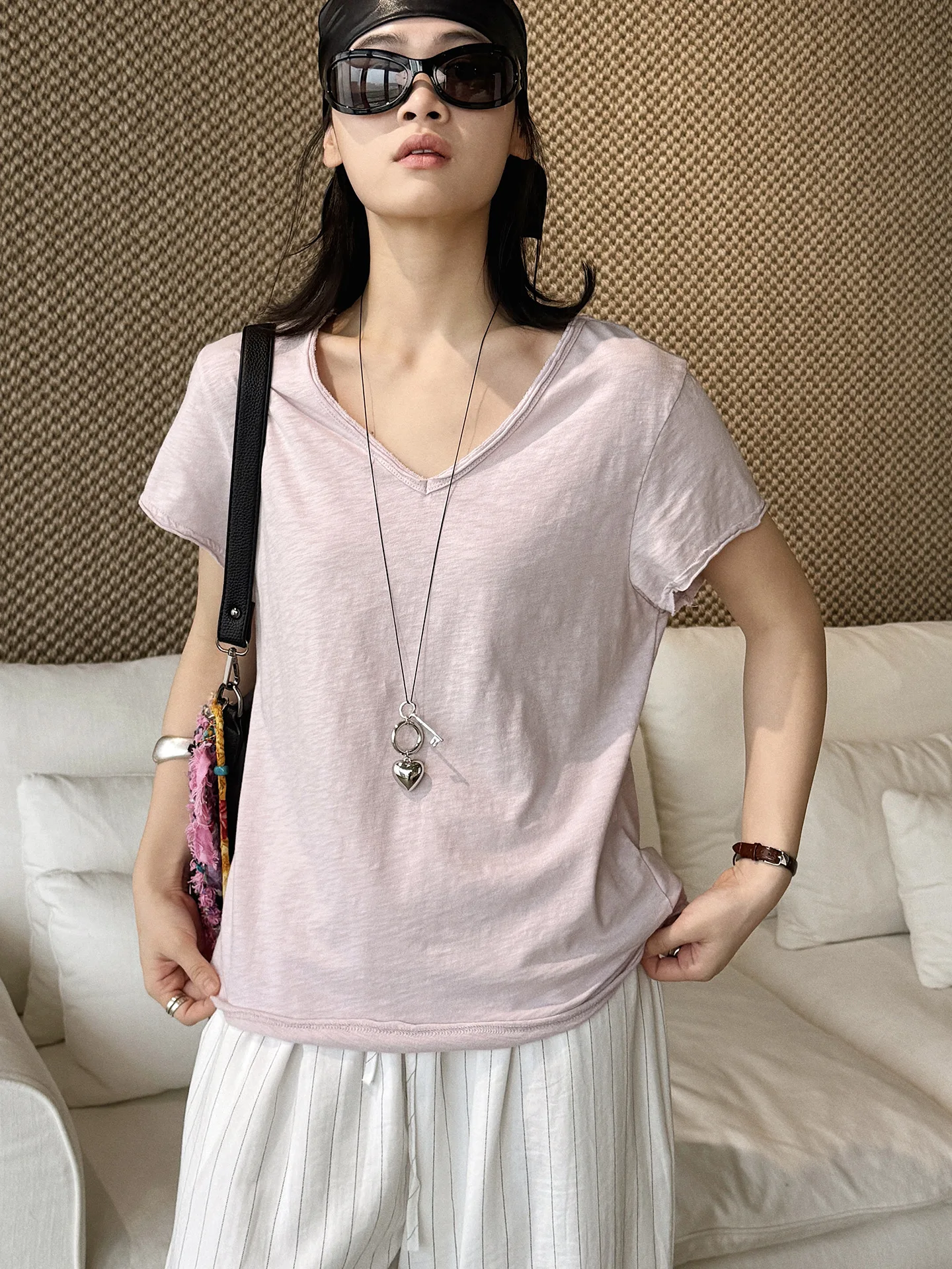 Summer new Korean style small V-neck rolled edge short sleeved T-shirt loose and slimming lazy top for women