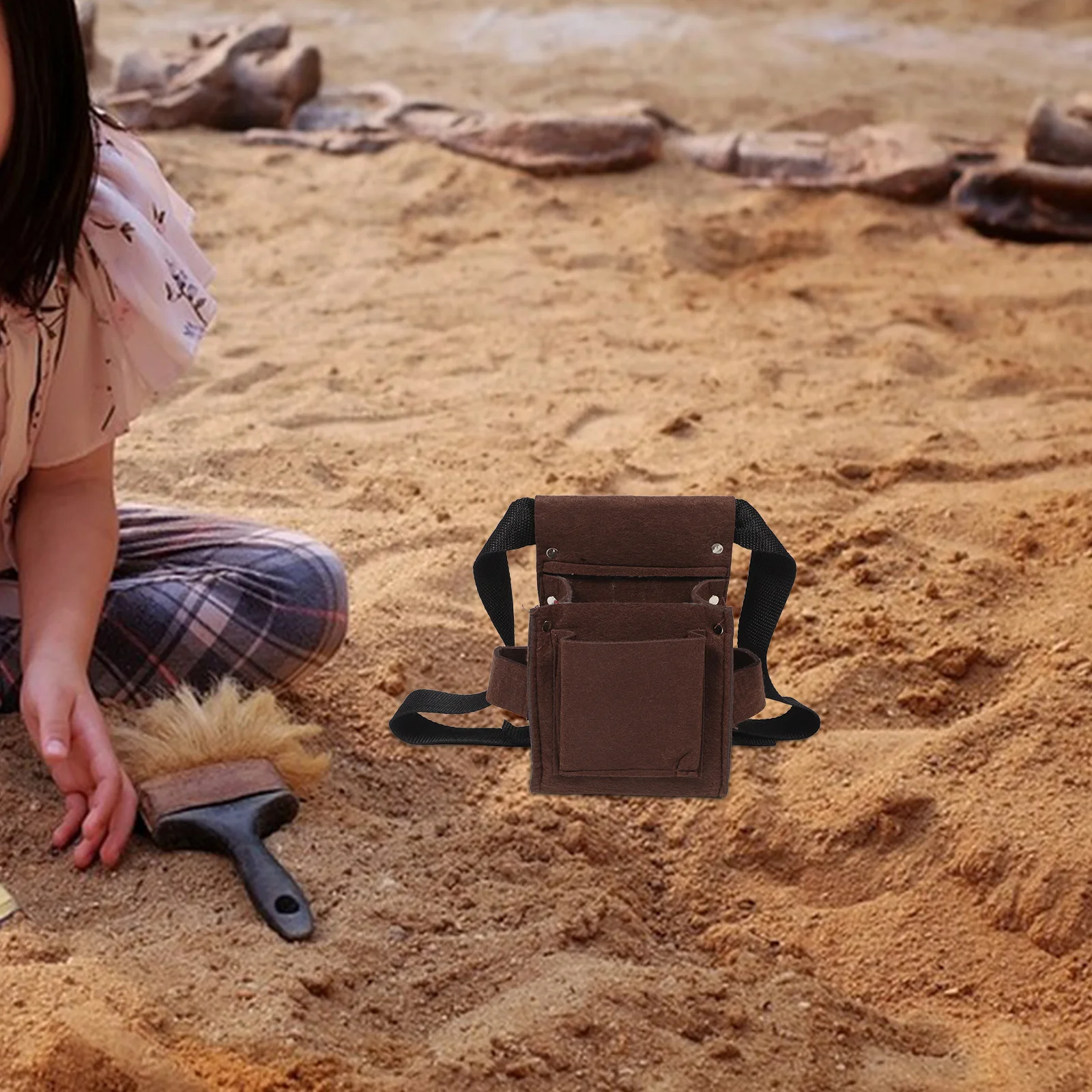 

Kids Gardening Tool Set with Brown Belt Storage Bag Portable for Outdoor Play Includes Digging Tools for Toddlers