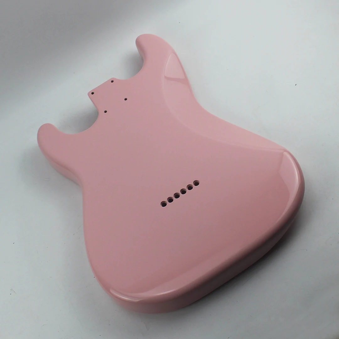 Cuerpo de guitarra eléctrica Stratocaster de 10.8mm en color rosa con diseño de guardapalos SSS, estilo puente Telecaster, de madera de aliso norteamericano.