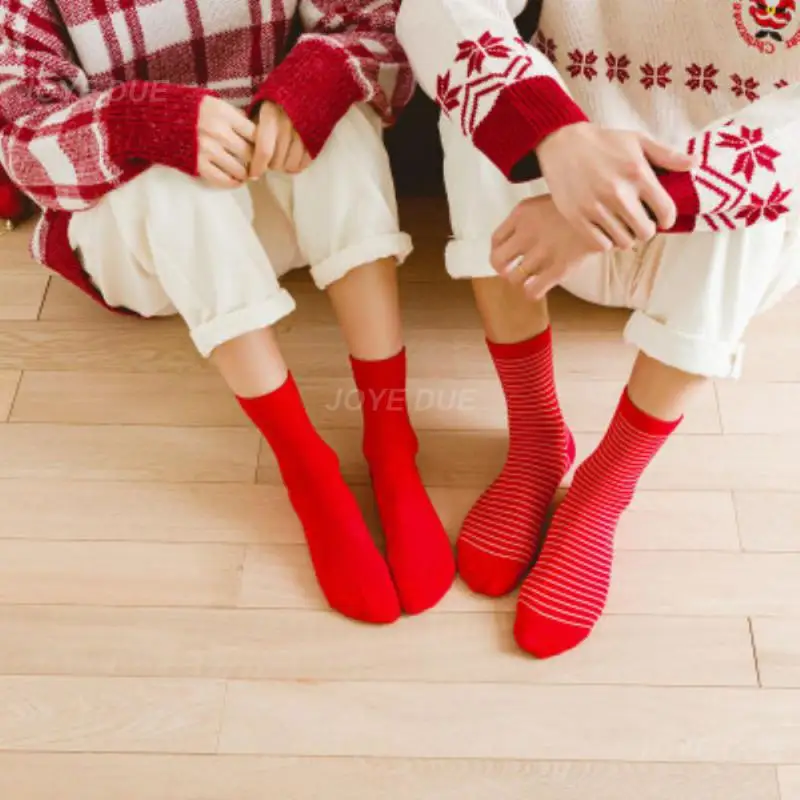 2020 New Women\'s Socks Plaid Striped Socks Autumn And Winter Comfortable Harajuku red Color Retro Long Socks Ladies