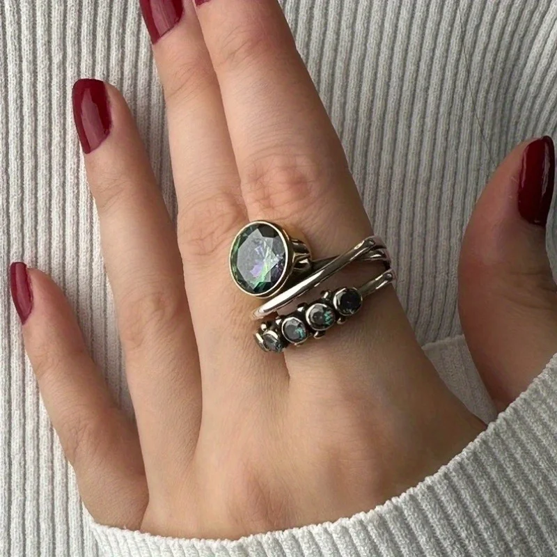 Vintage-Ring für Damen in Silberfarbe mit mehrfarbigen CZ-Steinen, geometrischer Form, für den täglichen Gebrauch, Partyschmuck