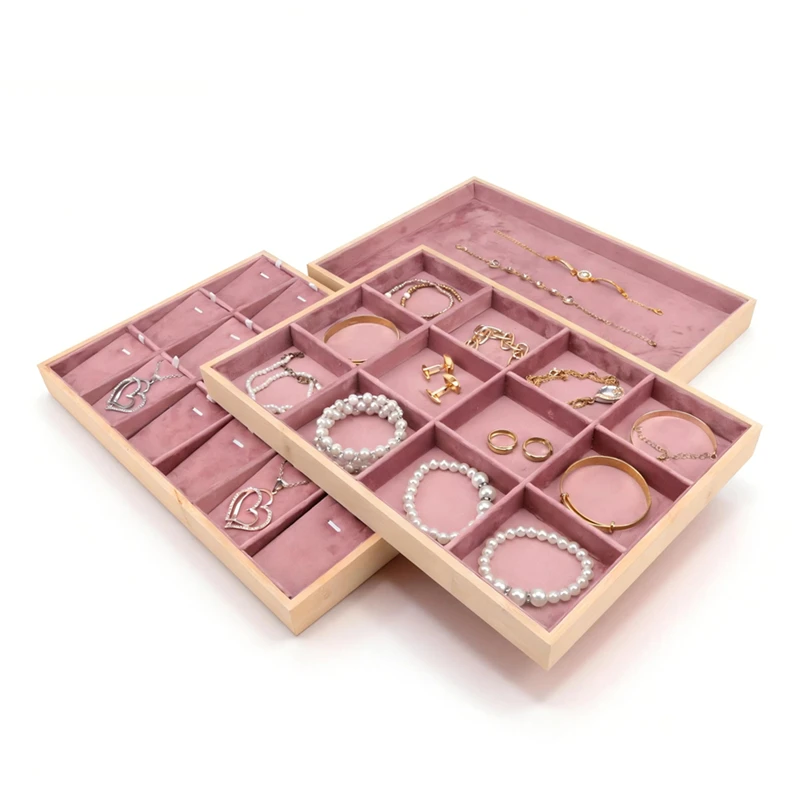 

Простой розовый бархатный поднос для демонстрации украшений с деревянной внешней рамкой для колец, ожерелий, подвесок, браслетов, серег, хранения ювелирных изделий