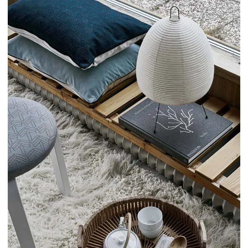 Japanese Rice Paper Lamp with E27 Tricolored Bulb Metal Feet Decorative Tripod Paper Night Light for Bedroomm Living Room Study