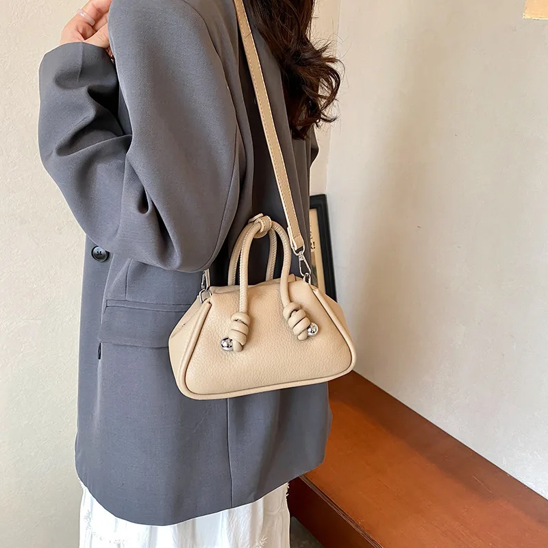 Women's Handbag One Shoulder Crossbody Bag New Style Fashionable Personalized Versatile Simple Exquisite High-quality