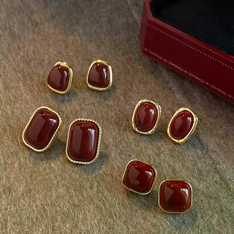 【NEW】Vintage Enamel Wine Red Metal Stud Earrings For Women Fashion Geometric Square Earrings Elegant Wedding Jewelry Accessories