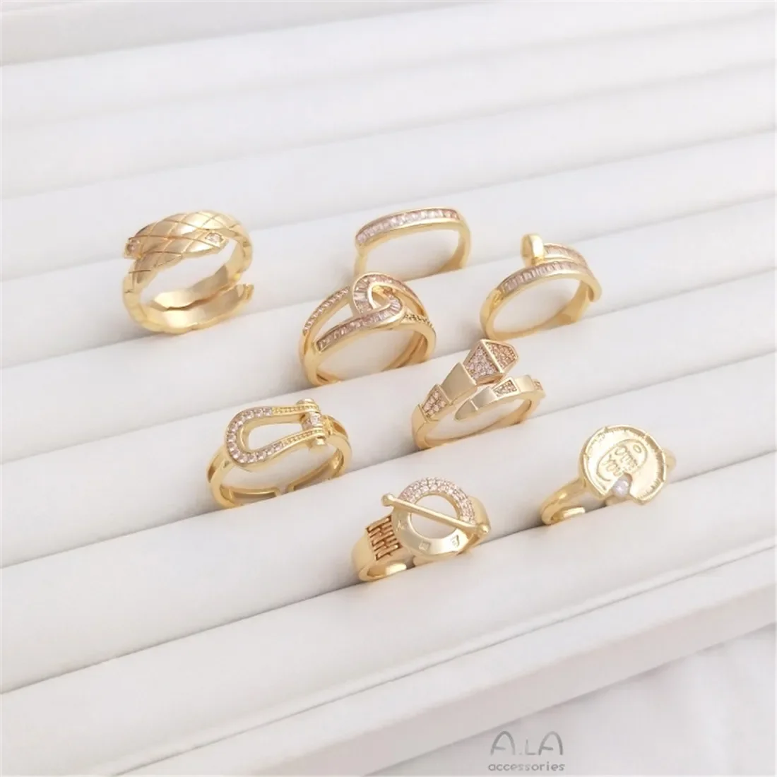 European and American 14K Gold-Color Snake Bone Nail Buckle Wide Ring Ins Simple Internet Celebrity Light Luxury Fashion B701