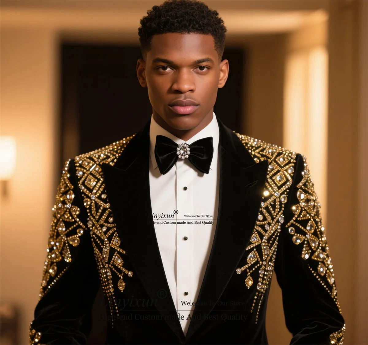 

Handsome Slim Fit Men Suits Luxury Rhinestones Crystals Groom Tuxedos 2 Pieces Sets Party Prom Blazer Customized Costume Homme